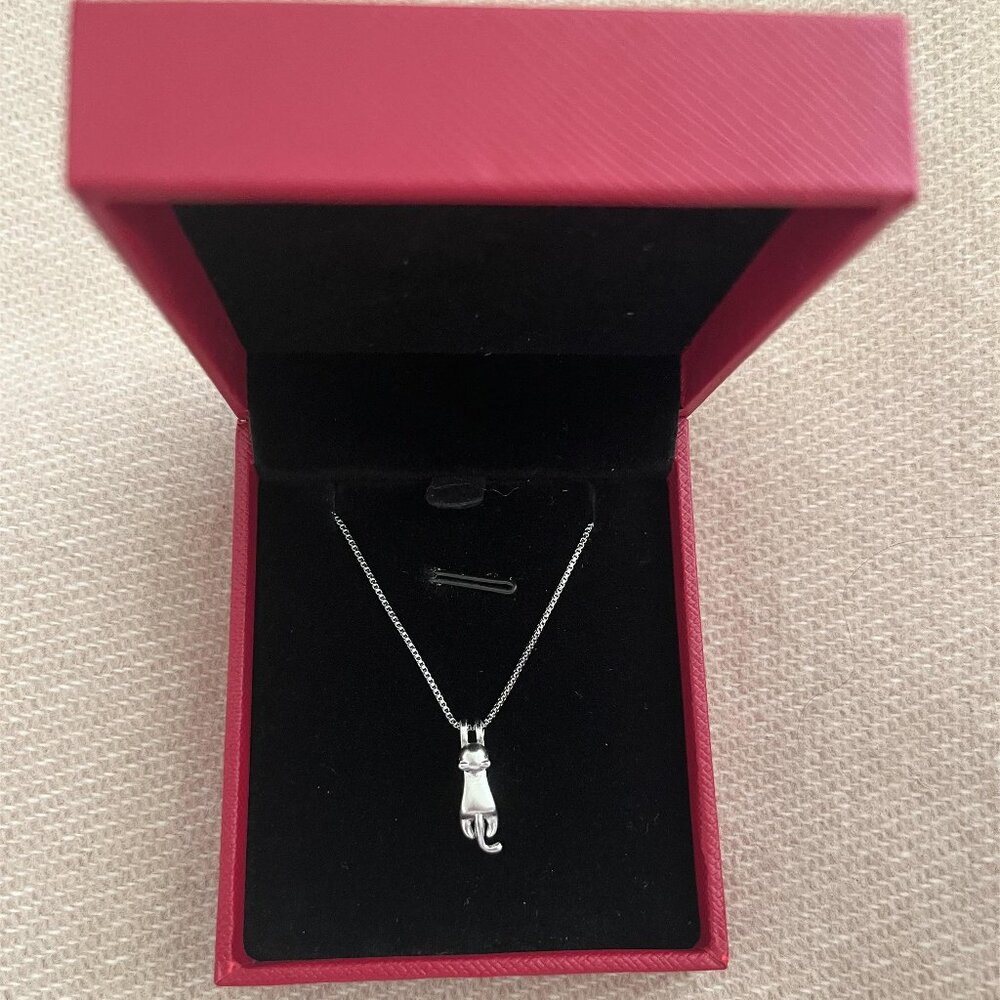 The Hanging Cat Necklace
